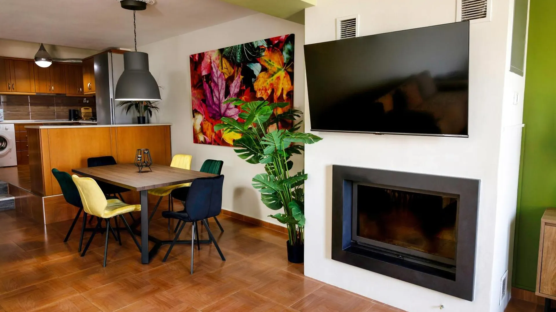 Charming Apartment With Gorgeous View & Private Parking Thessaloniki